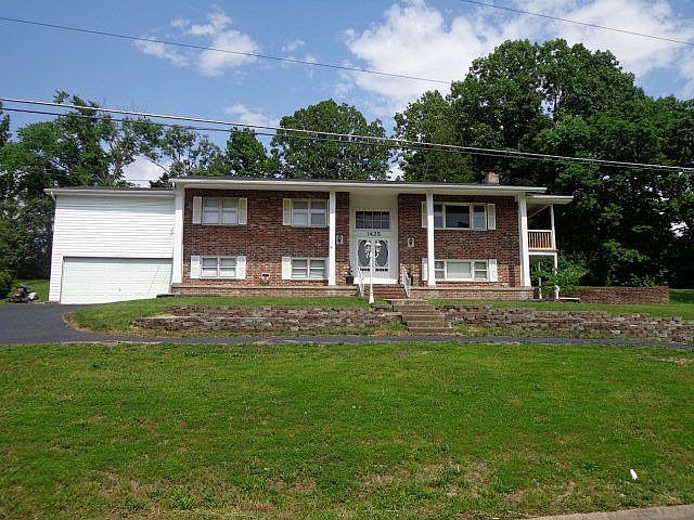 1st image of 1425 Boss Terrace Dr