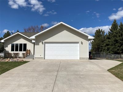 1526 Meadowlark Dr UNIT B, Great Falls, MT, 59404