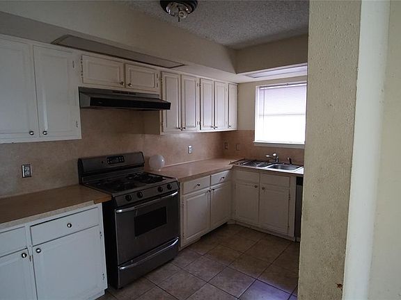 5th image of 10907 Sageyork Dr