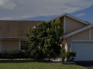 8511 NW 52nd Ct, Lauderhill, FL 33351