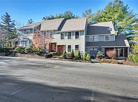 3rd image of 7 Barnes Ln #7B