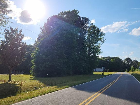 2nd image of 995A Barbour Rd