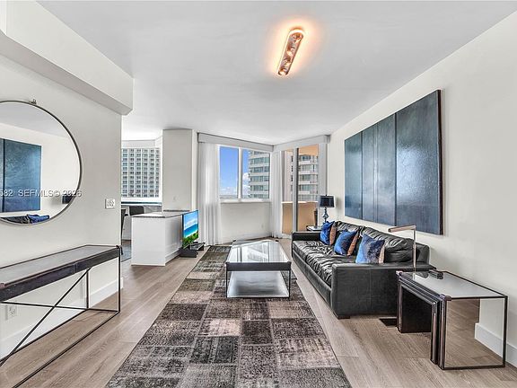 3rd image of 300 S Pointe Dr APT 809