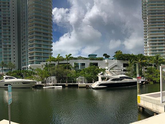 2nd image of 250 Sunny Isles Blvd #31002