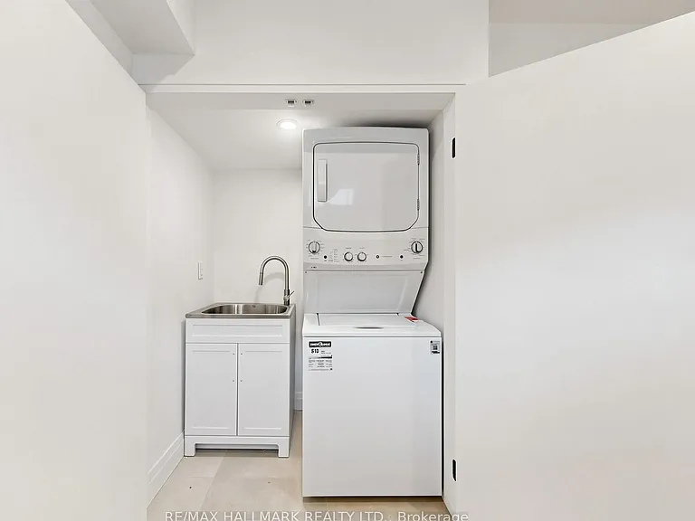 2205 Victoria Park Ave #BASEMENT — Photo 16