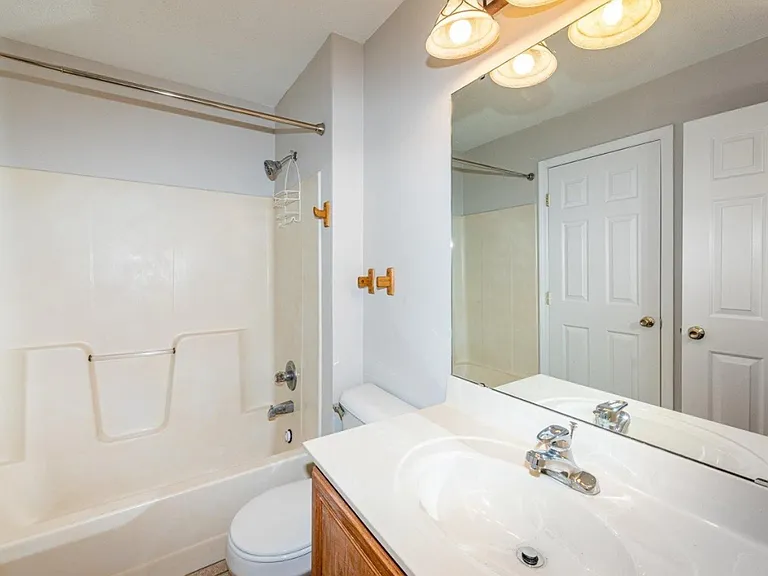 817 William Howard Taft Rd — Photo 8