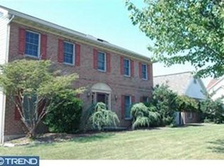 82 Sycamore Dr, Reading, PA 19606