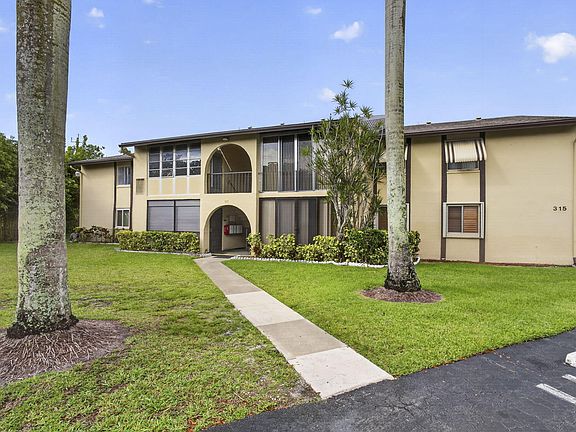 3rd image of 315 Pine Ridge Circle #D-1