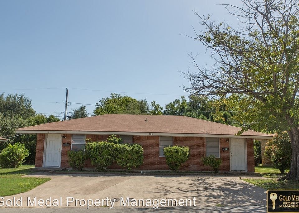 1st image of 806A Pecan Cir