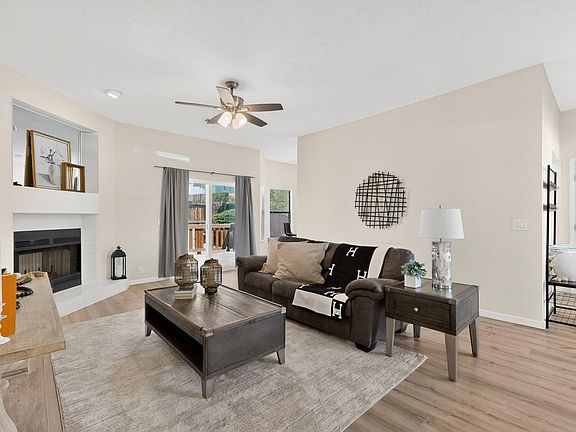 3rd image of 7104 Primrose Dr NW