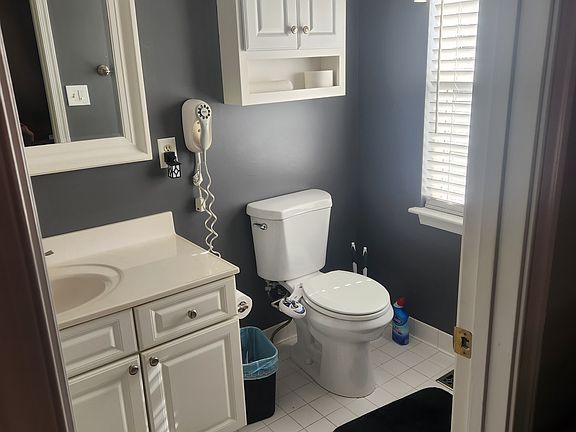 4th image of 16160 Sherwin Ct