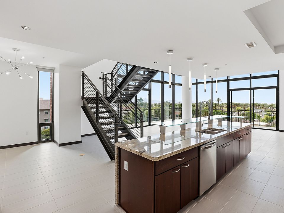 Walk in view