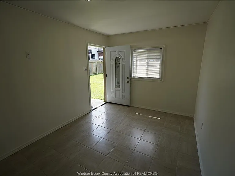 1450 Bruce Ave — Photo 33