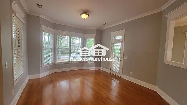 3227 Bakewell St — Photo 5