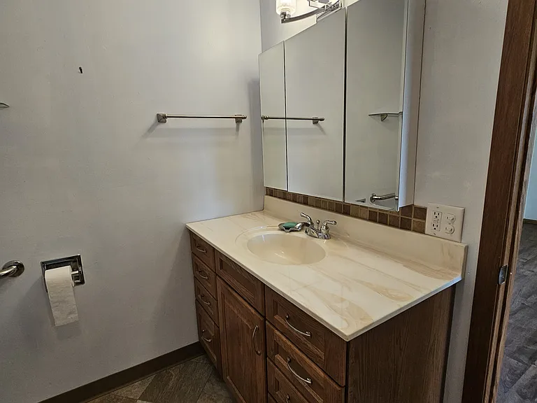 W330N9225 W Shore Dr — Photo 19