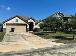 3050 Coreopsis Ct, Dickinson, TX 77539