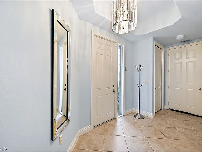 7832 Hawthorne Dr #1901 — Photo 15