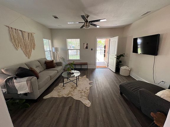 3rd image of 615 Parkview Ave APT 1