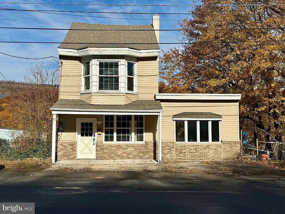 1st image of 308 E Main St