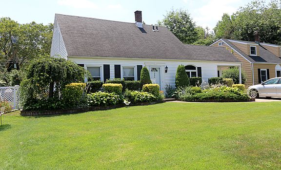 2nd image of 244 Curtis Ave