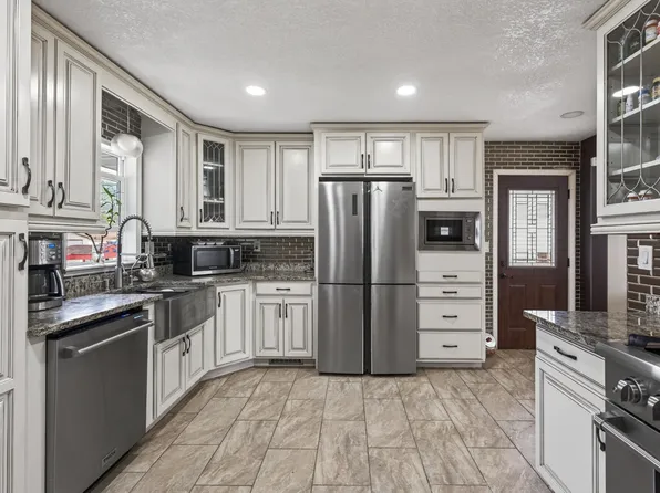 4233 Quincy St NE, Columbia Heights, MN 55421
