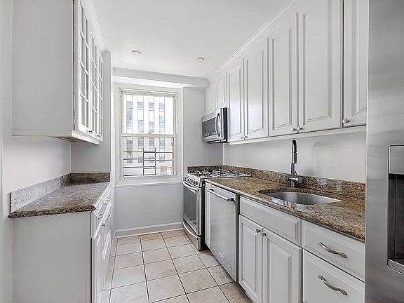 3rd image of 205 E 63rd St #11WDC
