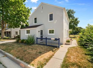 5818 Currant Ln, Greendale, WI 53129