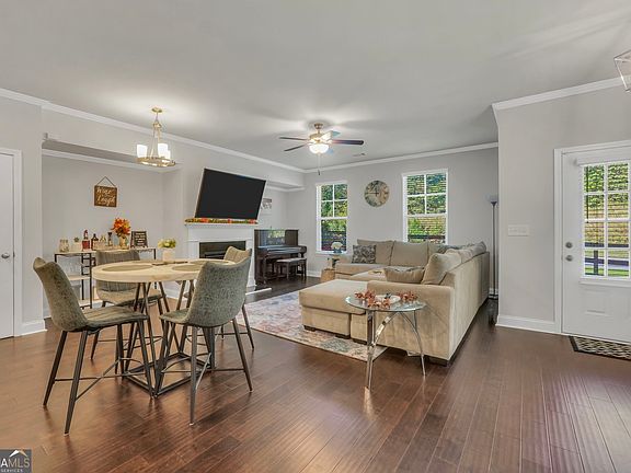 4th image of 7011 Cedar Glen Rd