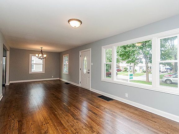 3rd image of 5361 Kimball Pl