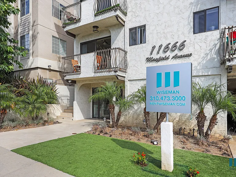 Sidewalk View of Mayfield Wilshire