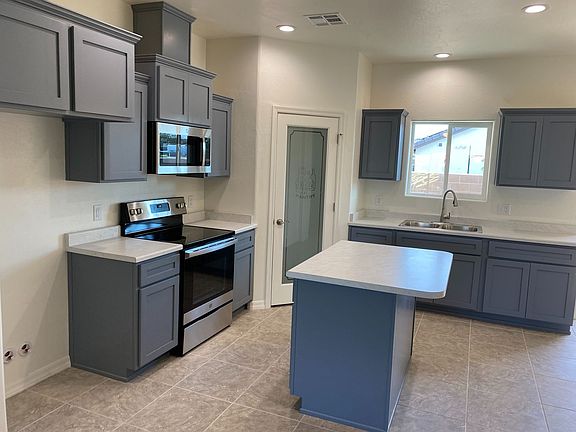 3rd image of 3529 E Udall Ln
