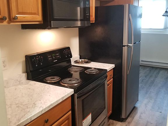3rd image of 403 Village Blvd N Unit 403