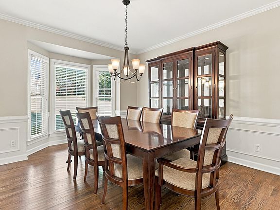3rd image of 5608 Crossfield Dr