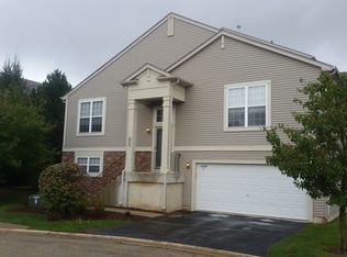 31585 Tall Grass Ct, Lakemoor, IL 60051