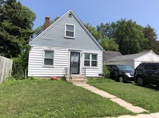 4910 W Rohr Ave, Milwaukee, WI 53218