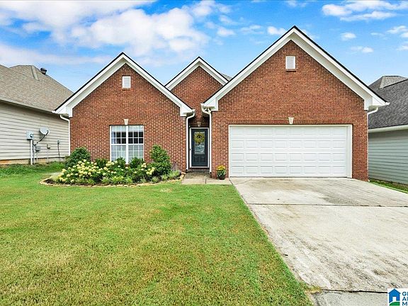 3rd image of 150 Charlton Ln