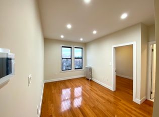 28-19 33rd St APT 2D, Astoria, NY 11102