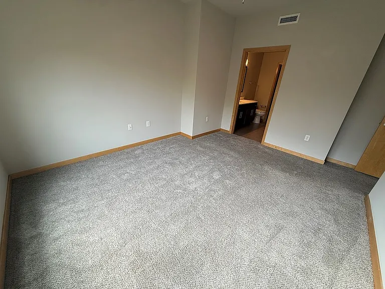 Venture Luxury High Rise — Photo 174