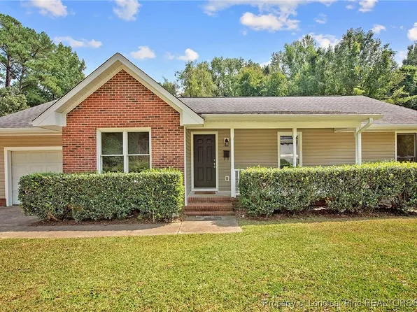 814 Shadowlawn Dr, Fayetteville, NC 28303