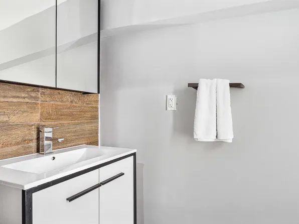 911 Nostrand Avenue image 8 of 8