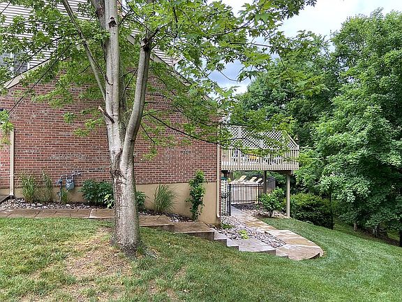 4th image of 7956 Driftwood Dr