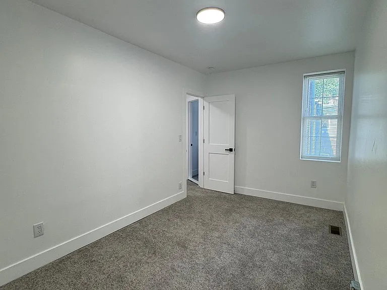 2931 Turner St — Photo 17