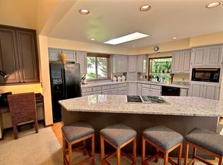 371 Woodland Dr, Sequim, WA