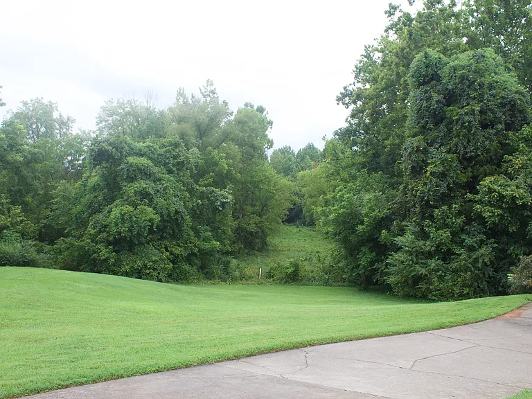 336 Creekview Ln — Photo 33