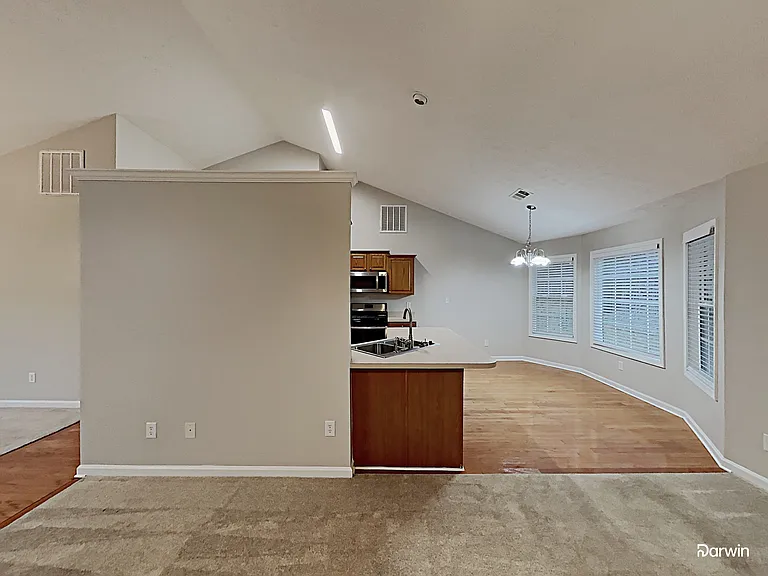 187 Alexis Dr — Photo 5