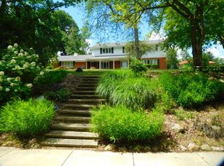 271 Riverside Dr, Rossford, OH 43460