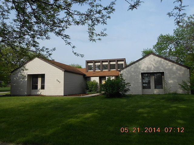 1st image of 303 S Brookshore Dr