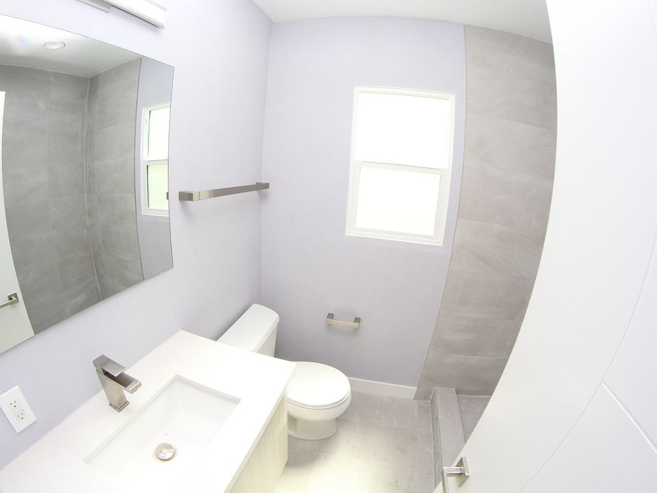 2nd image of 400 S Mariposa Ave APT 6
