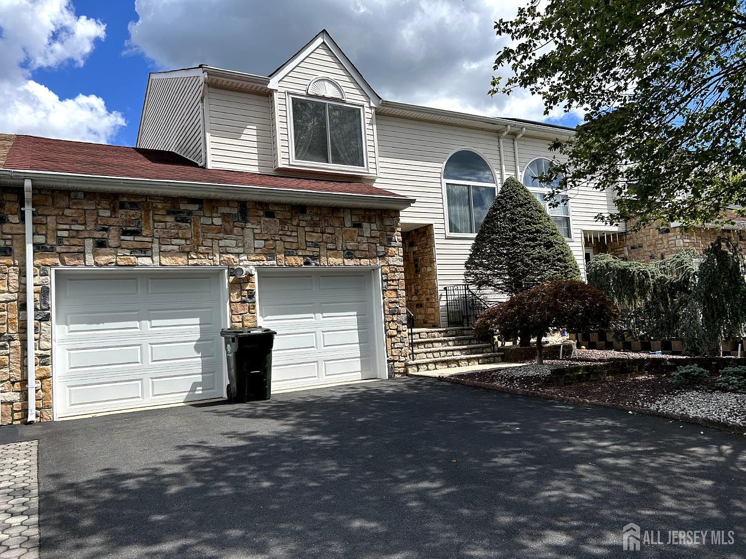 27 Kingfisher Ct, Marlboro, NJ 07746 | Zillow
