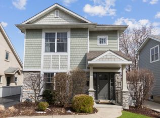 1011 S Madison Ave, La Grange, IL 60525
